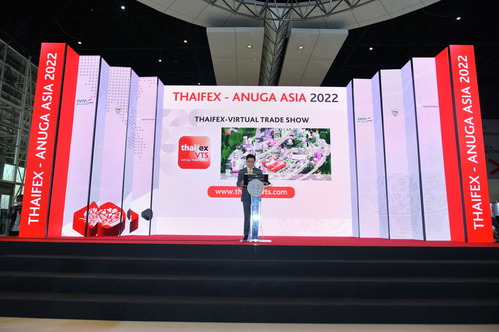 “จุรินทร์” ปลื้ม! ผลจัดงานแสดงสินค้าอาหาร “THAIFEX – ANUGA ASIA 2023” เงินสะพัดกว่า 120,000 ล้านบาท 
